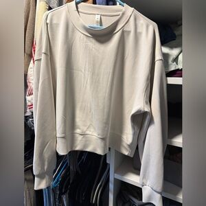 Lululemon Cream Long Sleeve Sweatshirt